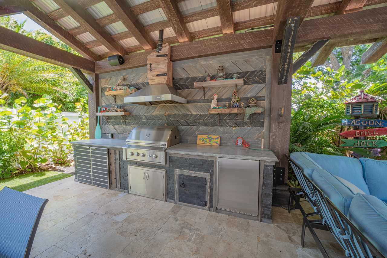 Outdoor Kitchens Lucas Lagoons