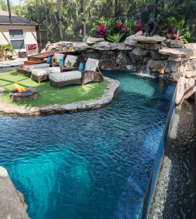 Lucas Lagoons Custom pool on Pine Island infinity edge