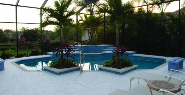 Outdated florida pool before remodel
