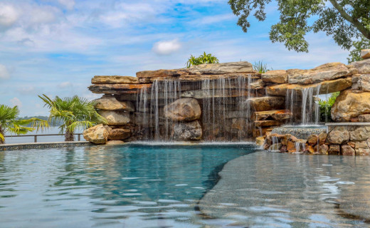 Luxury-Pools-With-Waterfalls12