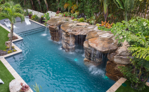 Luxury-Pools-With-Waterfalls16