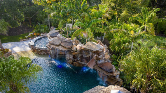 Luxury-Pools-With-Waterfalls7