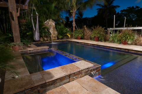 Spa ledge and pool
