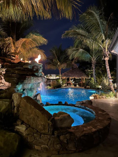 Pool-and-backyard-lighting1