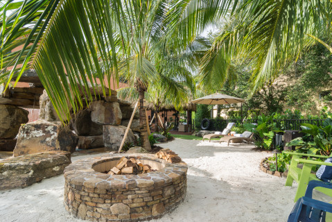 Backyard-custom-pool-resort-wellington-florida-5745