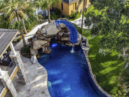 luxury-pool-with-slide1