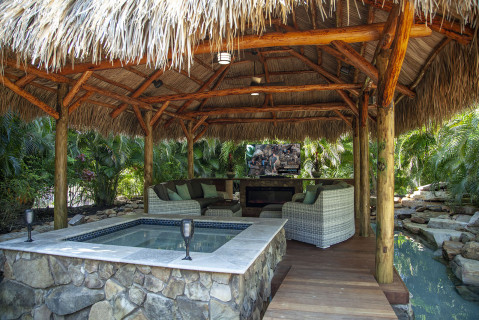 Picture of Tiki Hut Custom Built Pools