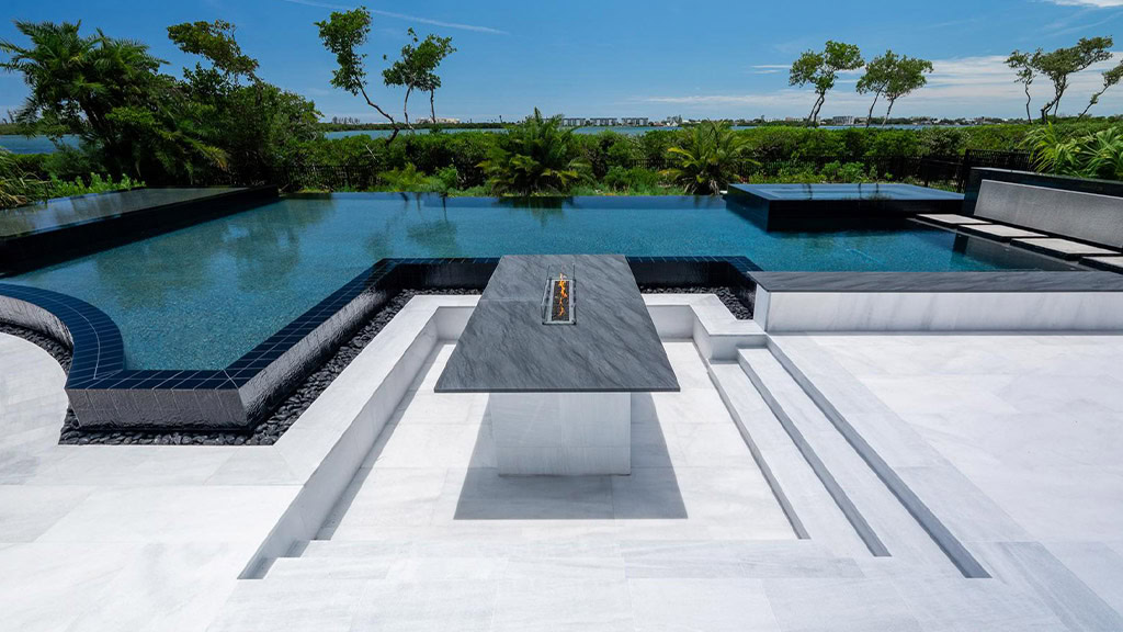 Sarasota Modern Pool